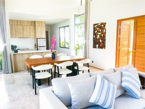 Shambhala Grand Villa By Cozy Lake