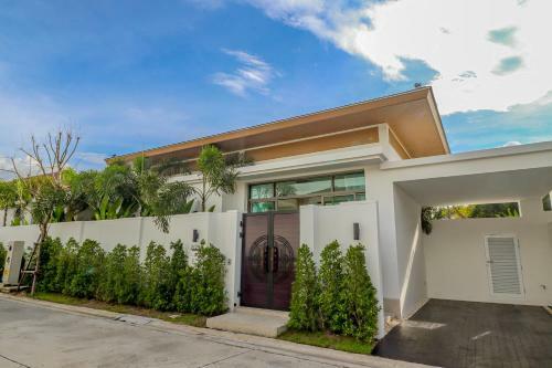 Shambhala Grand Villa By Cozy Lake