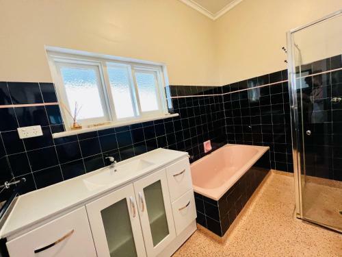 Gracebell - Pet Friendly Wifi Available