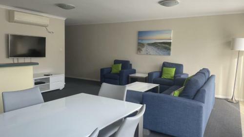 Unit 237 Flynns Beach Resort