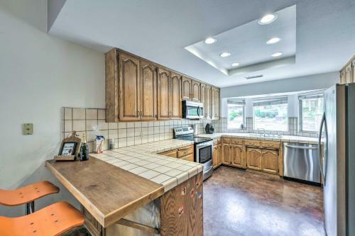 Charming Home Less Than 10 Mi To Sequoia Natl Park!