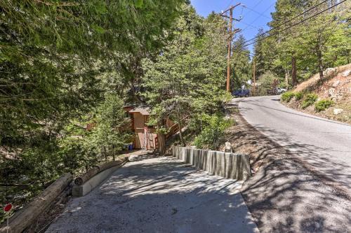 Relaxing Twin Peaks Retreat With Deck And Grill!