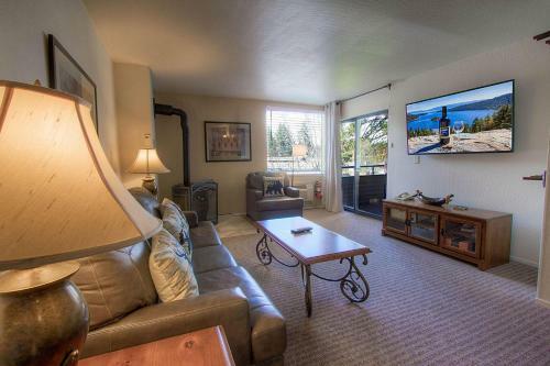 Lakelandia By Lake Tahoe Accomodations