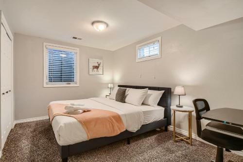 6913 W 71st Place