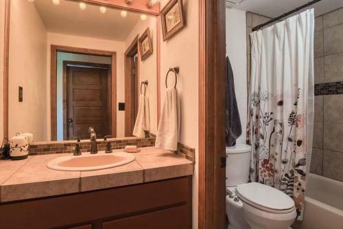 Villa Private Mountain Cabin! King Bed * 3 Acres Game Rm