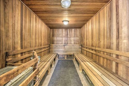 Apartamento Inviting Avon Condo With Pool And Hot Tub Access!