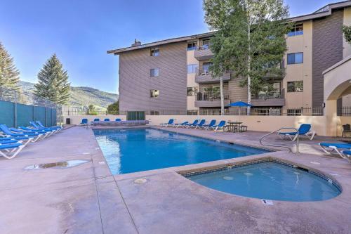 Apartamento Inviting Avon Condo With Pool And Hot Tub Access!