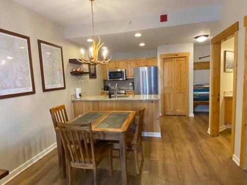 Apartamento Centrally Located Condo Steps From Chair Lifts