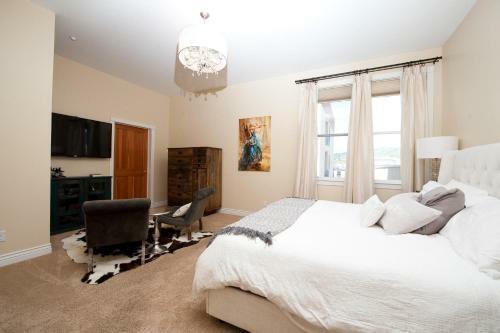 Mears House - Unit 2e