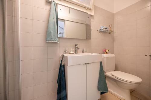 Hostal Camera Con Bagno Privato E Giardino