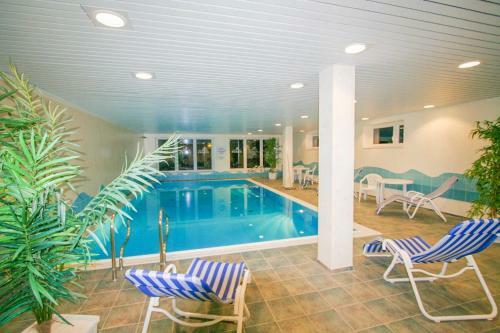 Apartamento Seepark Burhave _ Reetdachhaus Neu