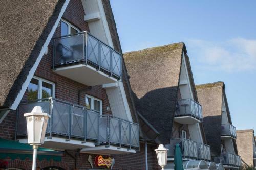 Apartamento Seepark Burhave _ Reetdachhaus Neu