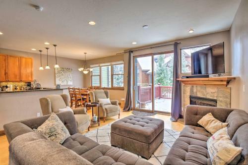 Breck Townhome With Hot Tub And Free Ski Shuttle!