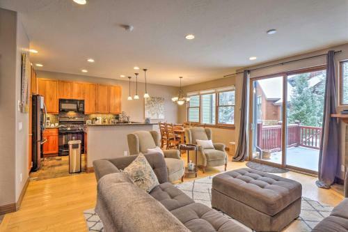 Breck Townhome With Hot Tub And Free Ski Shuttle!