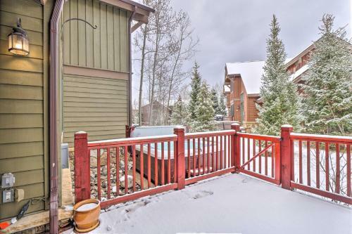 Breck Townhome With Hot Tub And Free Ski Shuttle!