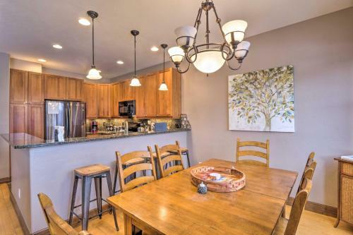 Breck Townhome With Hot Tub And Free Ski Shuttle!