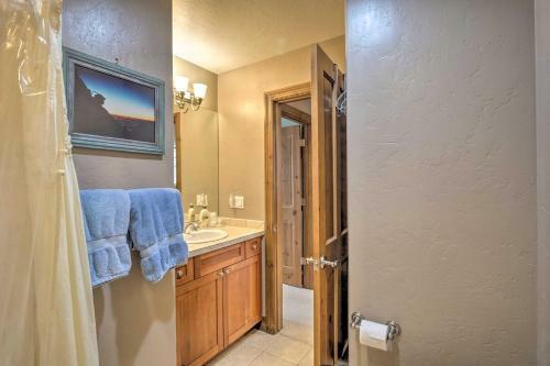 Breck Townhome With Hot Tub And Free Ski Shuttle!
