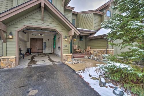 Breck Townhome With Hot Tub And Free Ski Shuttle!