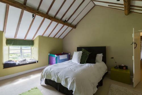 Villa Large Cotswold Farmhouse + Garden+ Views+tub