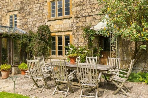 Villa Large Cotswold Farmhouse + Garden+ Views+tub