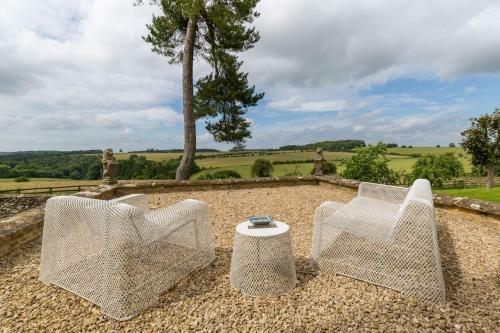Villa Large Cotswold Farmhouse + Garden+ Views+tub