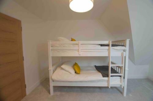 New Stylish 4 Bed House Moments From Clacton Beach