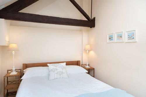 Bull Pen - Tranquil 1-bedroom Holiday Cottage