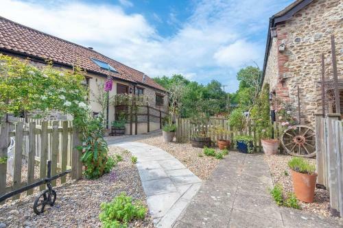 Bull Pen - Tranquil 1-bedroom Holiday Cottage