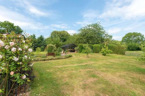 Bull Pen - Tranquil 1-bedroom Holiday Cottage