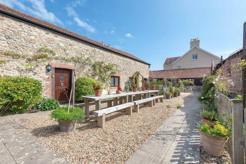 Bull Pen - Tranquil 1-bedroom Holiday Cottage