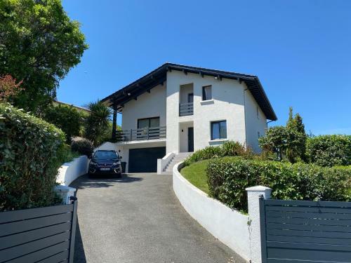 Biarritz, Villa Standing 8 Couchages, Grand Jardin