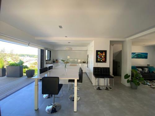 Biarritz, Villa Standing 8 Couchages, Grand Jardin