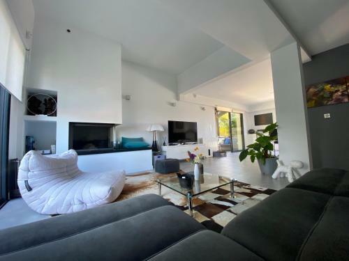 Biarritz, Villa Standing 8 Couchages, Grand Jardin