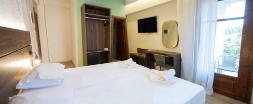 Este Luxury Apartments
