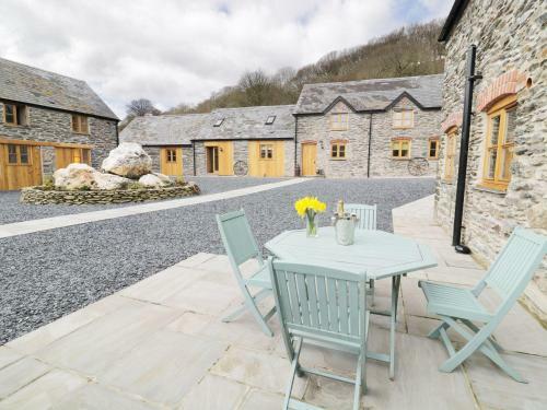 The Granary Dee Valley Escape With Hot Tub