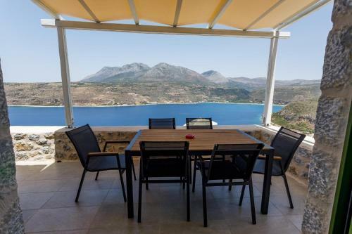 Aris-apea Villas