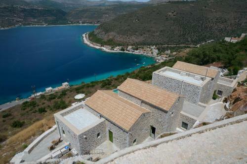 Aris-apea Villas