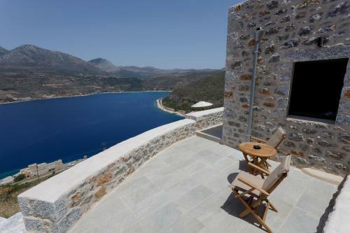 Aris-apea Villas