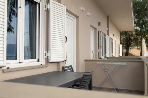 Loggos Apartments