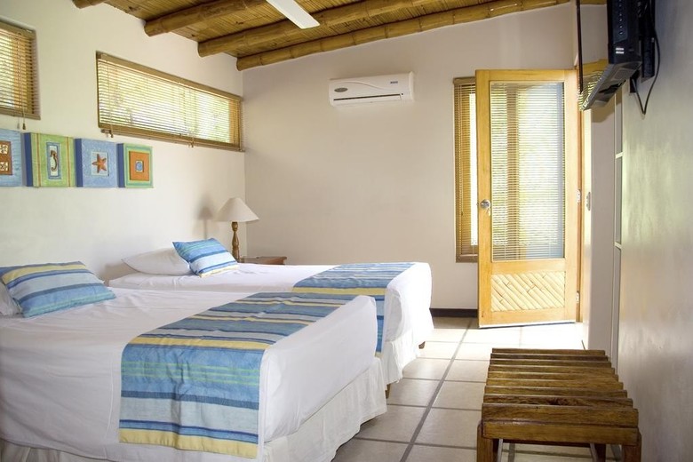 Hotel Punta Sal Suites & Bungalows Resort