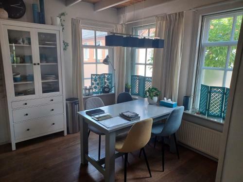 Karakteristiek Huis In Centrum Winsum