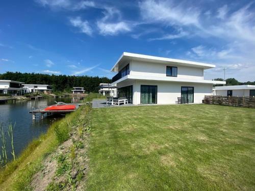 Majestic Villa In Zeewolde With Garden