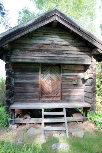 Lodge Bo Primitivt I H�rbret P� Oklag�rd