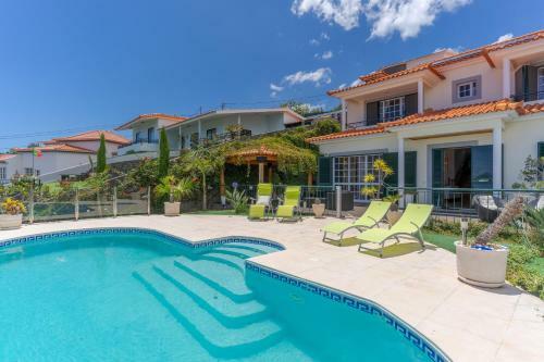 Villa Blackrock With Private Pool