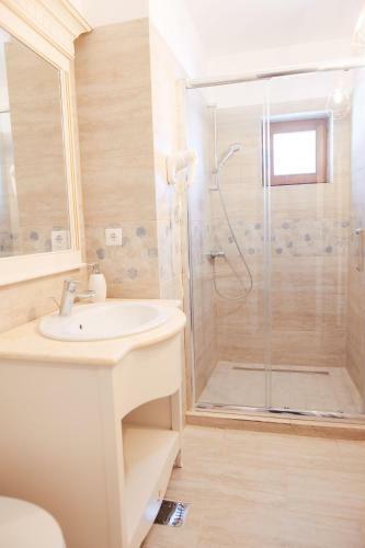 Hostal Hotel Miruna