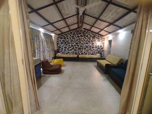 Cascade Villa-3bhk Bungalow With Garden&parking,lonavala