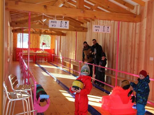 Holiday Home Les Chalets Des Ayes Le Thillot V