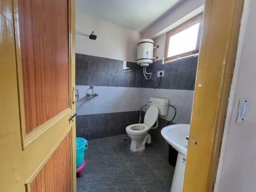 Hostal Old Monk Inn