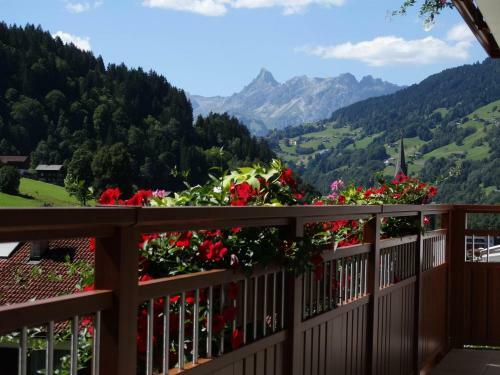 Apartamento G�stehaus Fitsch - Ferienwohnung In Silbertal