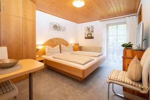 Apartamento G�stehaus Fitsch - Ferienwohnung In Silbertal